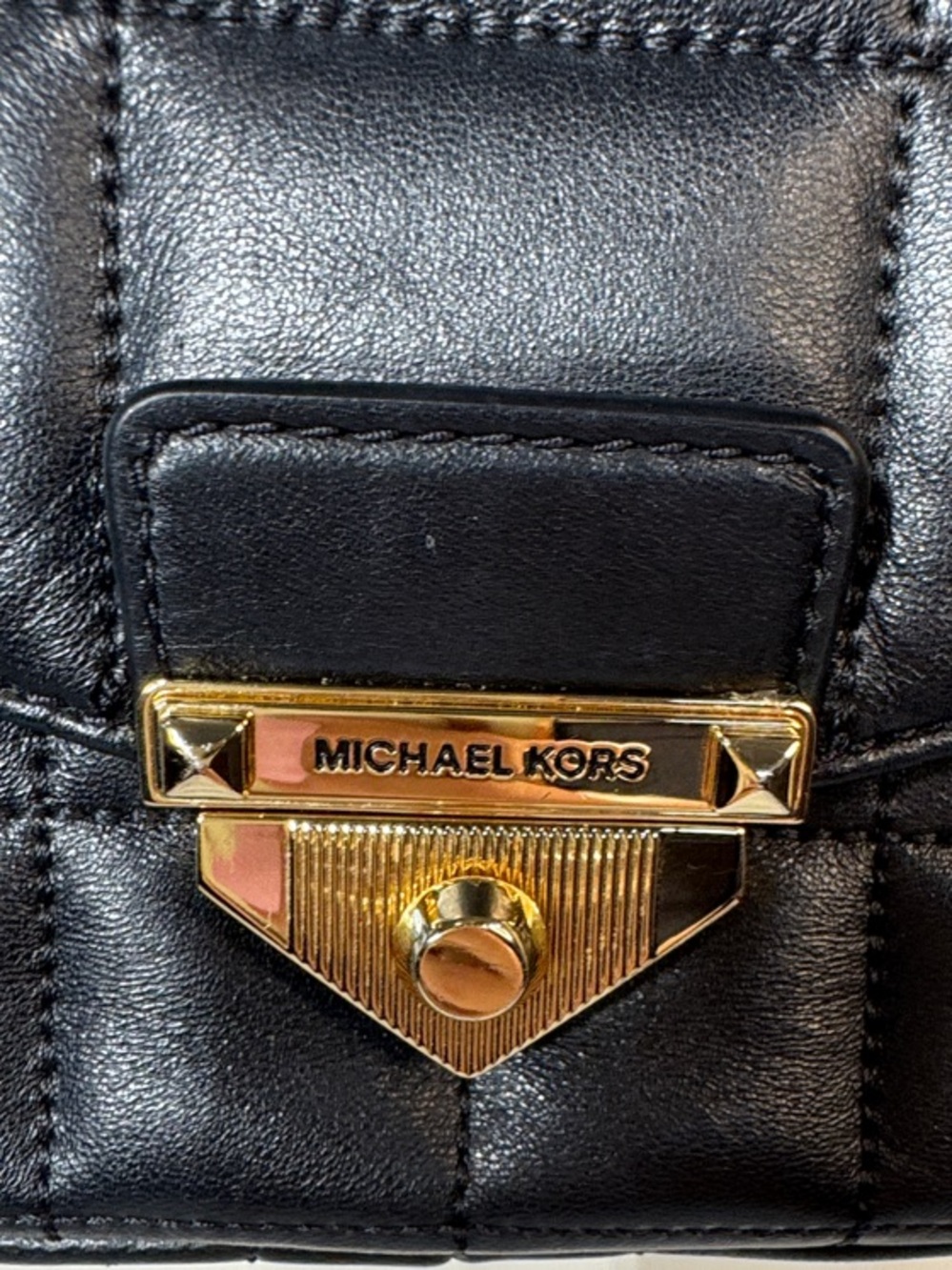 MICHAEL Michael Kors SoHo Large Quilted Leather Shoulder Bag - Black & Gold - Picture 3 of 16
